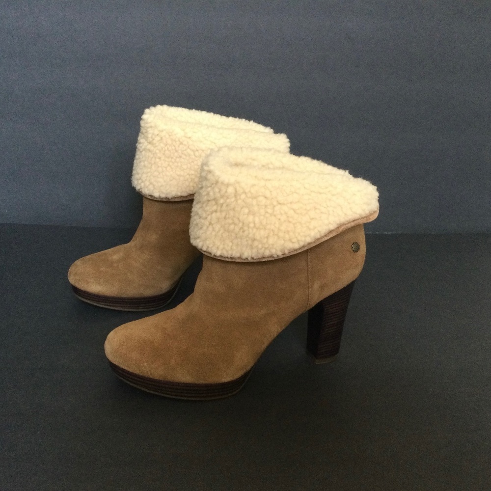 Ugg Dandylion Tan Ankle Boot or Booties Women Size 8